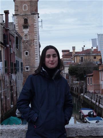 Laureata in Lingue e Letterature Straniere offro lezioni di lingua (spagnolo, francese, inglese) e letteratura
