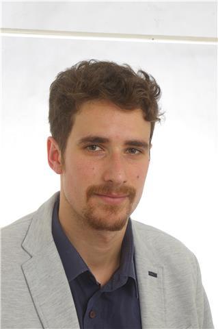 Estoy formado para dar clases en la eso y el bachillerato con especialidad en filosofía