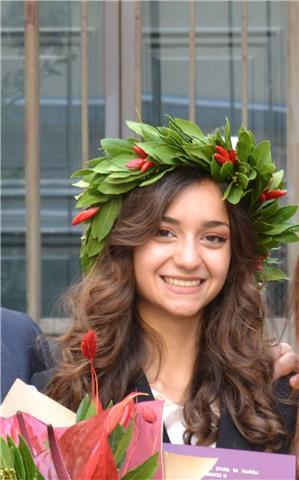 Laureata in Psicologia offre sostegno e aiuto a ragazzi di elementari, medie e inizio superiori per fare i compiti e per studiare il pomeriggio insieme