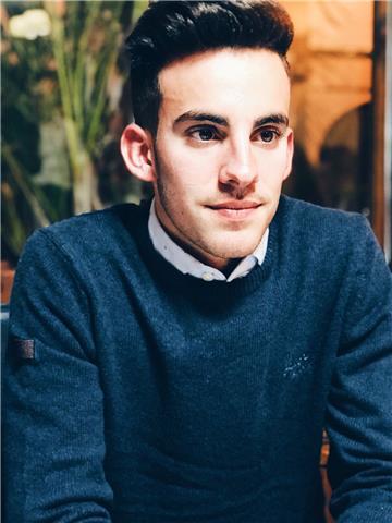 Ingles, matemáticas, catalán, castellano, ciencias sociales y naturales, biologia