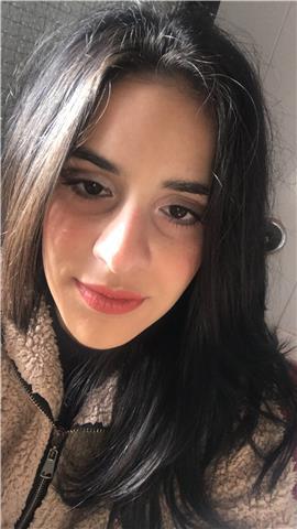 Diploma liceo delle scienze umane, studentessa presso la facoltà di storia e filosofia, ampia esperienza nell’ambito dell’insegnamento