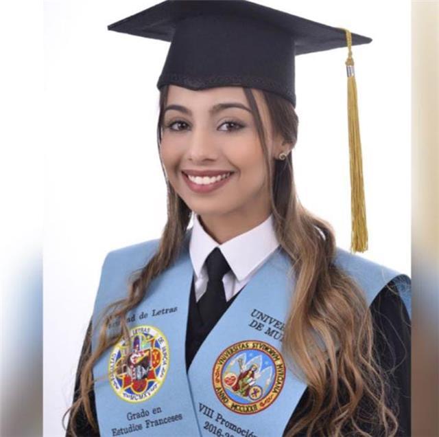 Soy estudiante de máster de profesorado y ofrezco clases particulares de francés. es mi pasión enseñar a los demás