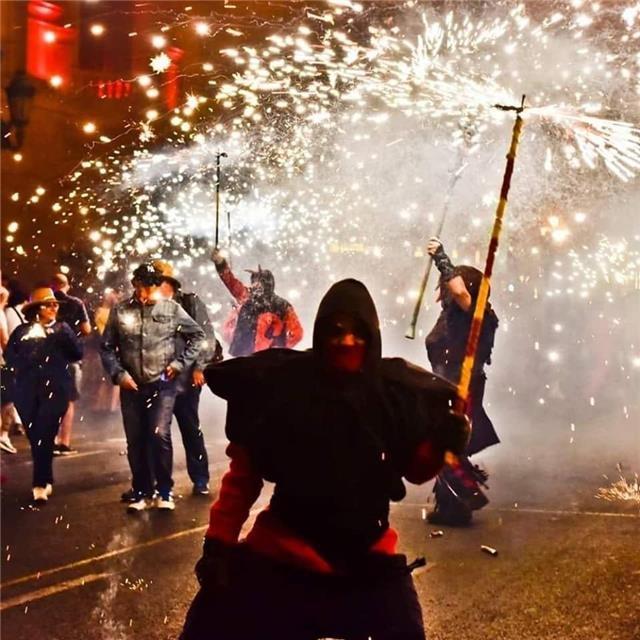 Doy clases de inglés de repaso de 0 a 18 años, desde infantil a bachillerato. también preparo pruebas de certificación de escuela de idiomas hasta b2