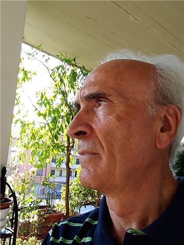 Impartisco lezioni private di matematica e fisica personalizzate, anche a domicilio, per studenti di scuole medie/superiori (licei, istituti tecnici)