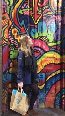 Ilustración, diseño gráfico, creación de contenido para redes sociales