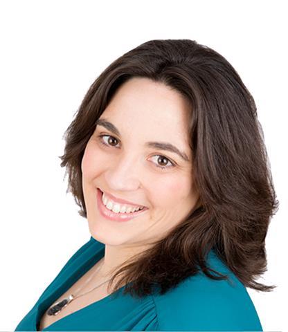 Arquitecta con mas de 15años de experiencia como profesora particular. matemáticas, física y química, dibujo