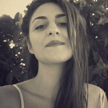 Laureata in Scienze pedagogiche (LM-85) impartisce lezioni private per studenti universitari, studenti del liceo, ragazzi di scuola media e bambini di scuola elementare. No materie scientifiche