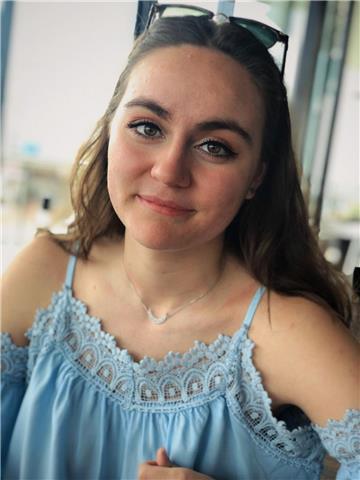 Profesora de materias impartidas a los alumnos en edad escolar, doy clases online o presenciales en la zona de azuqueca de henares y alrededores