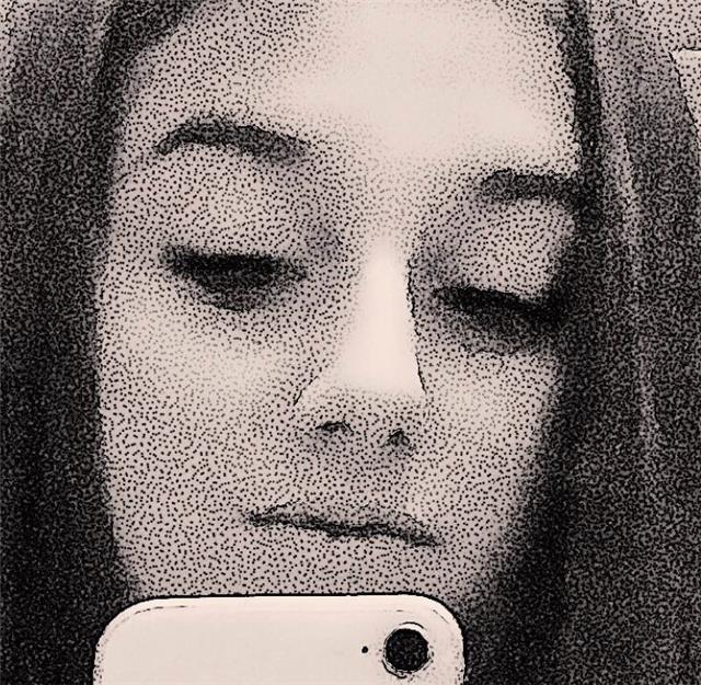 Studentessa liceale offre ripetizioni e aiuto compiti a ragazzi frequentanti scuola primaria e scuola superiore di I grado