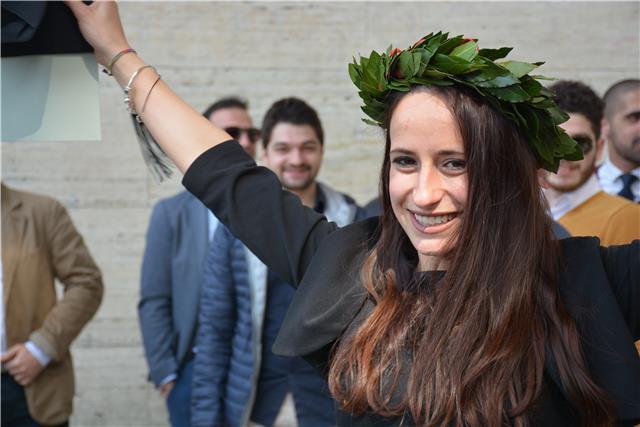 Ragazza neolaureata offre lezioni e ripetizioni di Storia dell'Arte!
