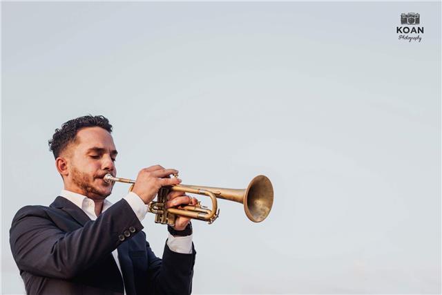 Clases de trompeta jazz, clásico y música moderna en general. tambien de armonía jazz, análisis, improvisación, ... no dudes en contactar!😁