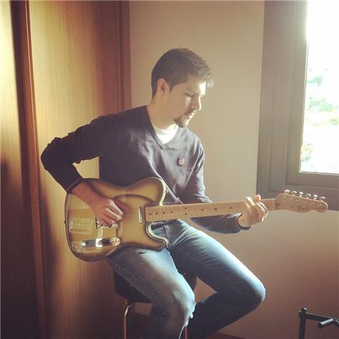 Profesor de guitarra (electrica - clásica) en el centro de vigo