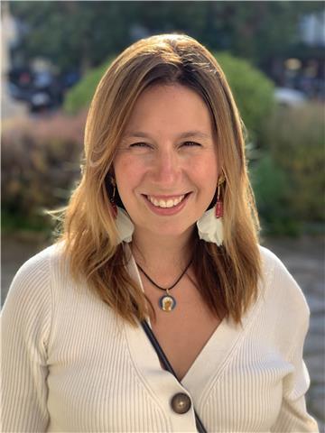 Psicopedagoga y profesora de lengua y literatura catalana para primaria y secundaria, imparte clases online. con experiencia práctica de 10 años