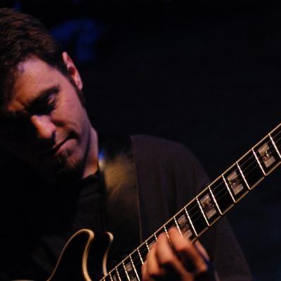 Clases de guitarra y ukelele (todos los estilos y niveles)