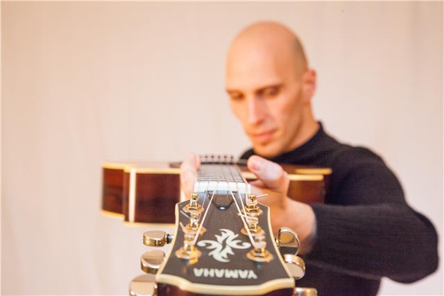 Lezioni di Chitarra elettrica ed acustica Live oppure Online