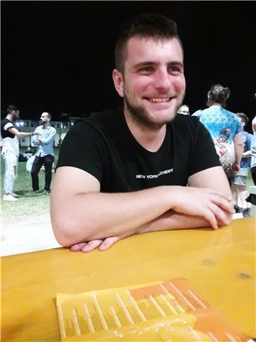 Studente universitario offre ripetizioni di storia, letteratura, geografia