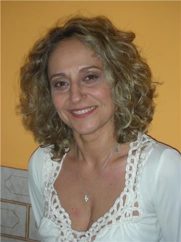 Insegnante Laureata in scienze Naturali e Diploma di Laurea Europea in Arti Performative