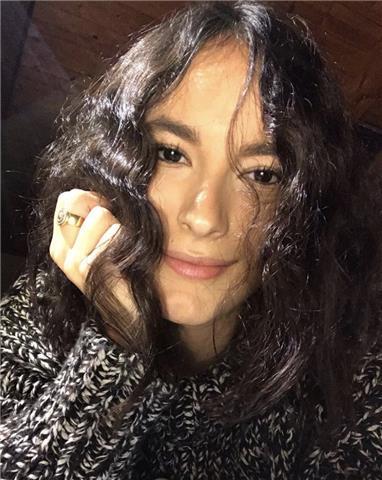 Sono Nathalie una insegnante madrelingua spagnola, offro lezioni private a Milano e in Brianza