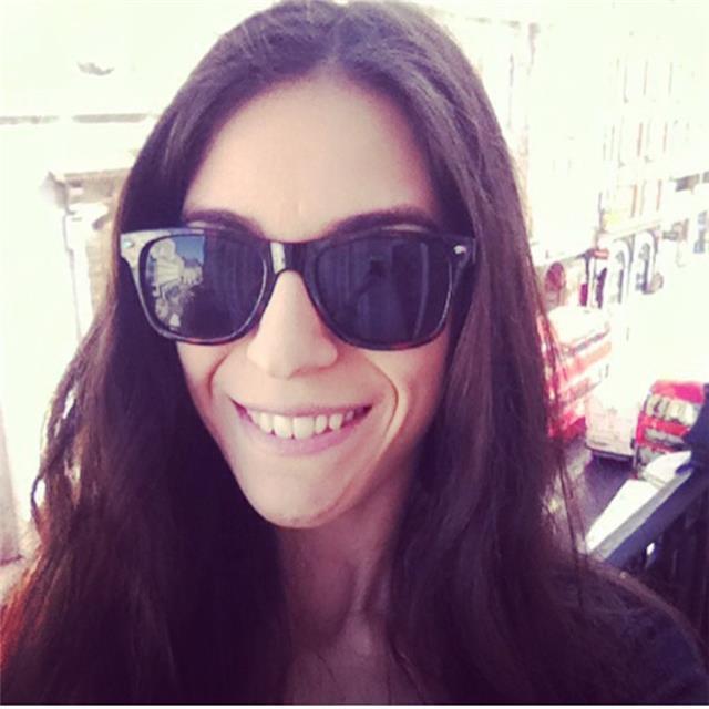 Ragazza con esperienza a Londra impartisce lezioni d'inglese