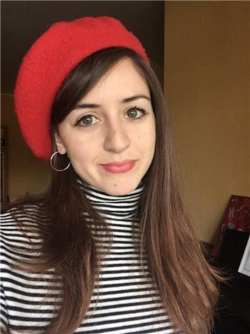 Laureata in filosofia, diplomata in lingue offre ripetizioni