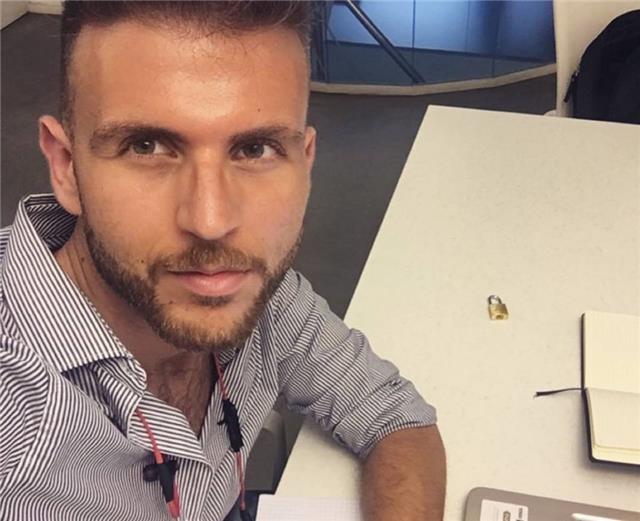 Docente di lettere offre ripetizioni di Latino, Greco, Italiano, Storia, Geografia, rivolte a studenti di tutte le età