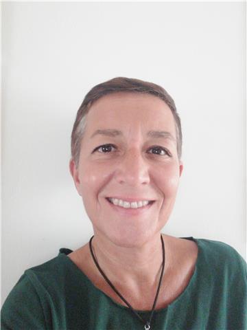 Insegnante con esperienza decennale di italiano l2 per stranieri (livelli a1-a3 e b1- b2) e materie umanistiche al liceo (italiano, filosofia e storia) offre lezioni