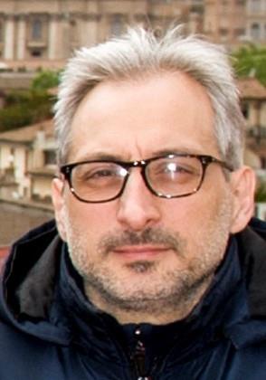 Docente negli istituti superiori con pluriennale esperienza nella formazione offre lezioni private a studenti di scuole medie e superiori in storia, filosofia, italiano, storia dell'arte