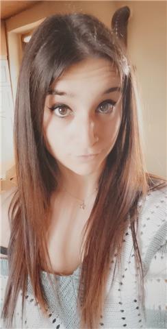 Ragazza diplomata offre lezioni di francese dalla scuola elementare fino a scuola media superiore di secondo grado