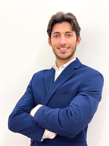 Laureato magistrale in management offre lezioni di lingua inglese