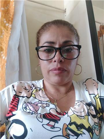 Docente español imparte clases