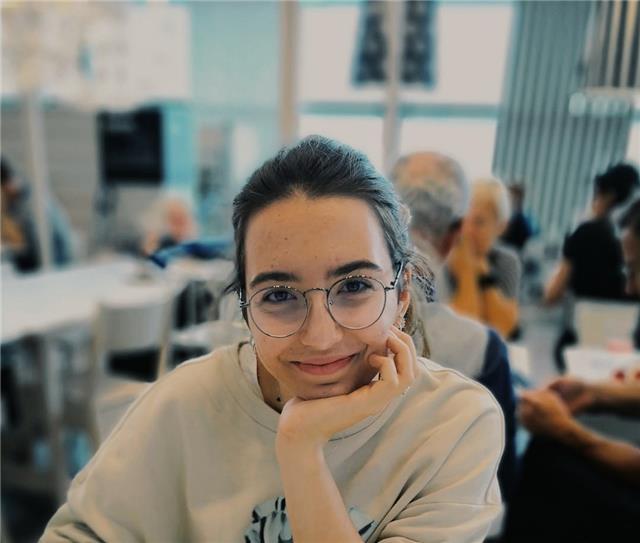 Estudiante poliglota imparte clases de inglés, lengua Castellana y literatura e historia