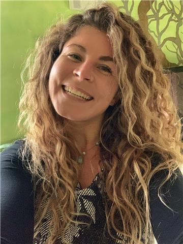 Laureata in traduzione e interpretazione offre lezioni private di francese