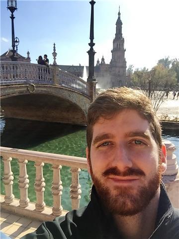 Soy nativo de estados unidos, doy clases de ingles conversacional o gramatica
