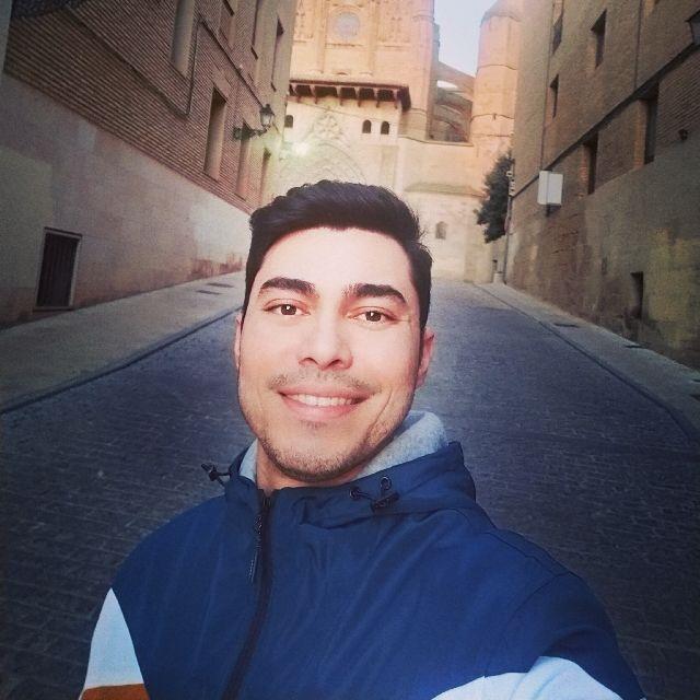 Profesor de filosofía imparte clases a particulares, de una manera dinámica y fácil de aprender