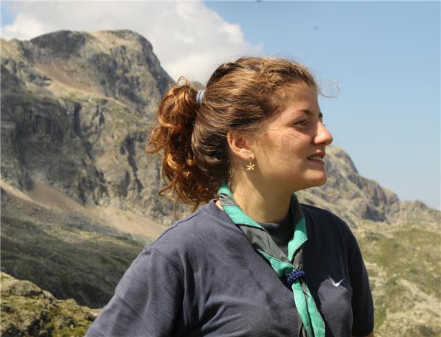 Ragazza offre lezioni private e ripetizioni per bambini e ragazzi