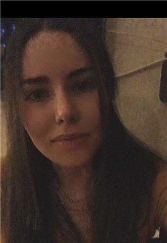 Studentessa dell’Università offre lezioni, materie base a ragazzi