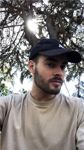 Soy una persona dinámica y agradable que pretende dar clases a niños durante el verano