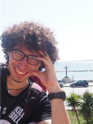 Studente di Neuroscienze Cognitive, laureato in Psicologia e Processi Sociali con 110/110 e lode presso Sapienza, Università di Roma, offre lezioni e ripetizioni in ambito di materie psicologiche