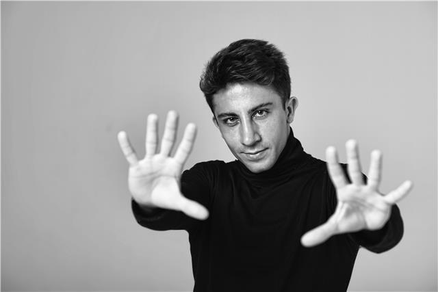 Soy actor formado en estudio juan codina, madrid. tengo amplia experiencia en el análisis de cine y en producción audiovisual. curso superior de producción audiovisual en escivi, andoain