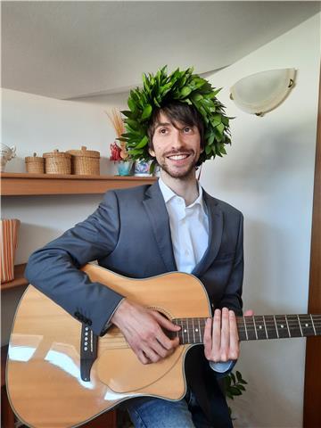 Laureato con lode in lingue e letterature straniere moderne offre ripetizioni di spagnolo, inglese e tedesco in zona bergamo