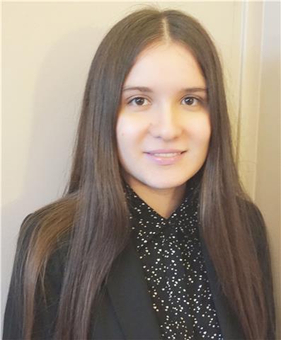 Diplômée de Licence LEA ayant vécu 1 an en Australie enseigne l'Anglais