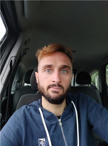 Ragazzo 29enne diplomato con ottimi voti al liceo scientifico impartisce lezioni private / doposcuola a bambini/ragazzi scuole elementari/medie. 
Sono molto paziente e cerco di essere un buon educatore e insegnante per i ragazzi che aiuto nel loro primo p