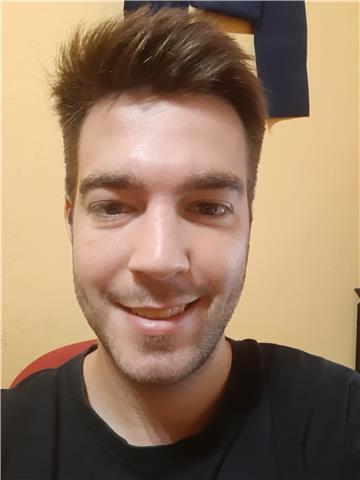 Profesor de matemáticas enfocado principalmente a las mates de ccss preparatorias de las pau. también eso y primaria