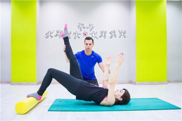 Clases online: entrenador personal certificado en pilates maquinas y suelo