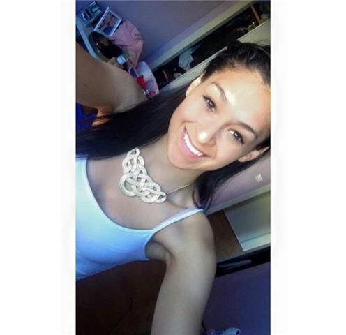 Estudiante de universidad imparte clases a estudiantes de primaria, secundaria y bachillerato (ciencias sociales). también inglés