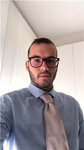 Mi chiamo Riccardo Fumagalli. Sono un ingegnere edile laureato al Politecnico di Milano, ho lavorato presso una scuola media come insegnante di matematica e offro ripetizioni da diversi anni. Sono iscritto ad un Masterclass in Management of built environ