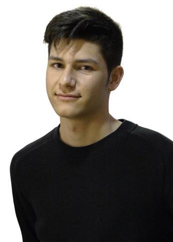 Estudiante de a.d.e + derecho da clases de matemáticas a niveles de primaria y eso en málaga