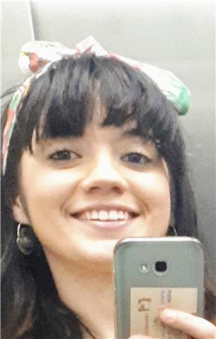 Se ofrece profesora de geografía e historia para dar clases