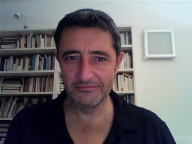 Profesor universitario imparte cursos online de escritura creativa, novela y género negro