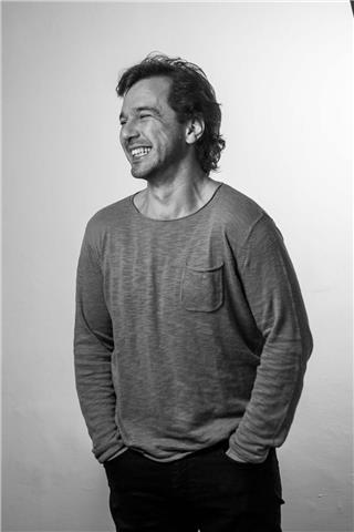 Illustrator y/o photoshop para principiantes o intermedios